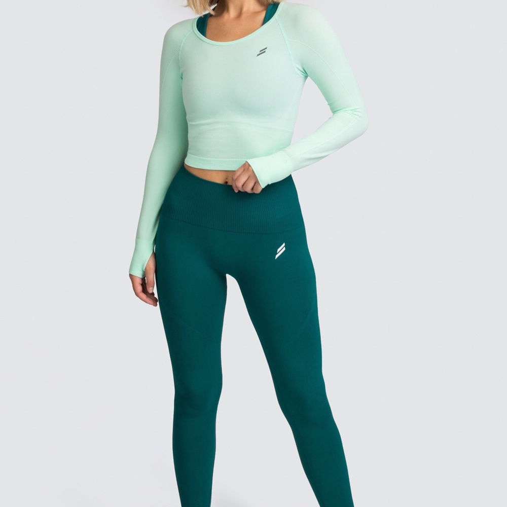 Long Sleeve Crop Top